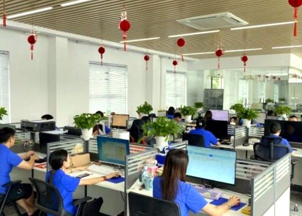 YIQIDA sales and sourcing team at work